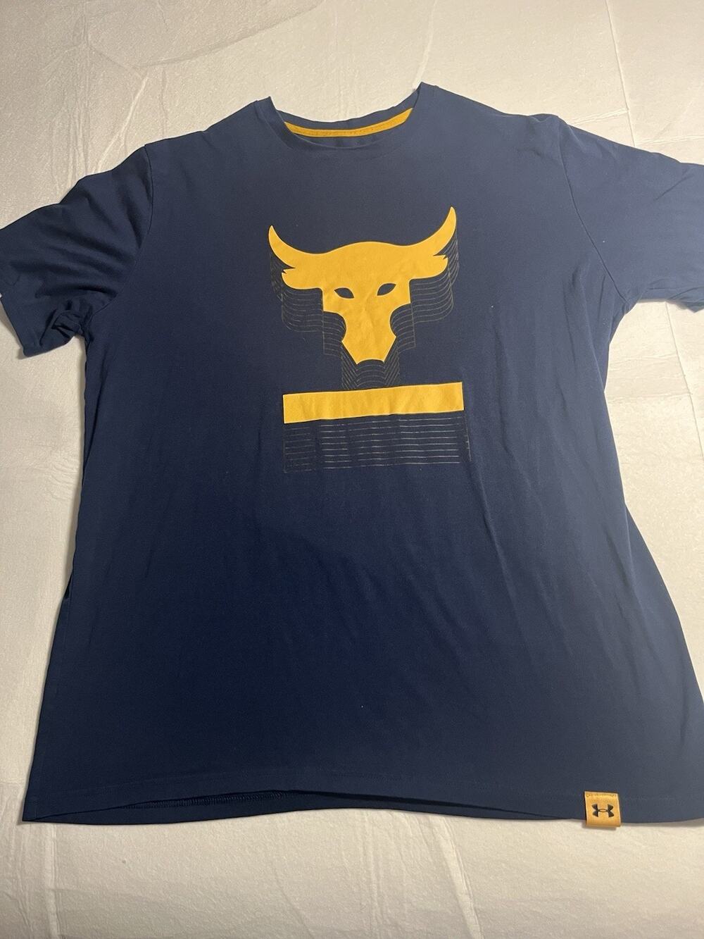 Under Armour Project Rock Brahma Bull Shirt Men’s Large Navy Yellow HeatGear